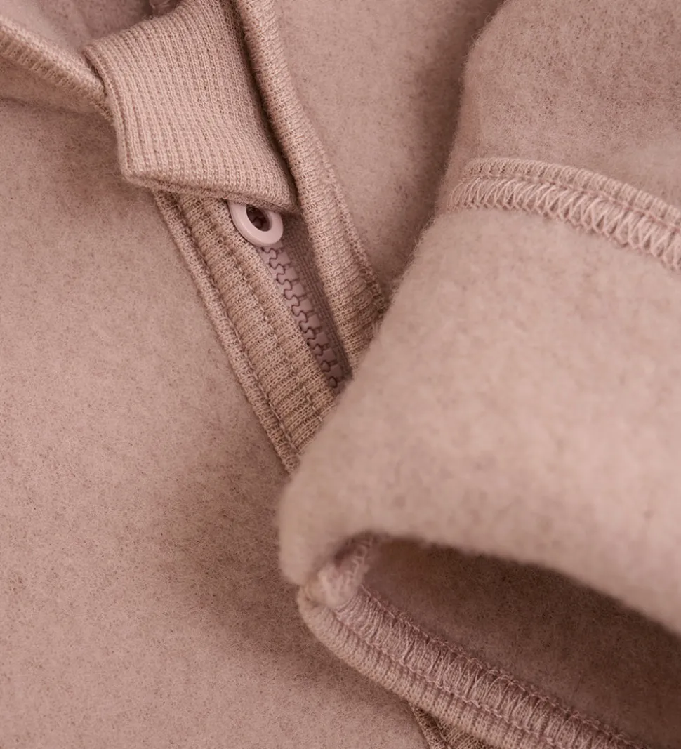 Huttelihut Køredragt - Uldfleece - Mahogany Rose m. Ører