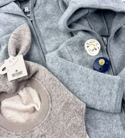 Huttelihut Køredragt - Uldfleece - Medium Grey Melange m. Ører